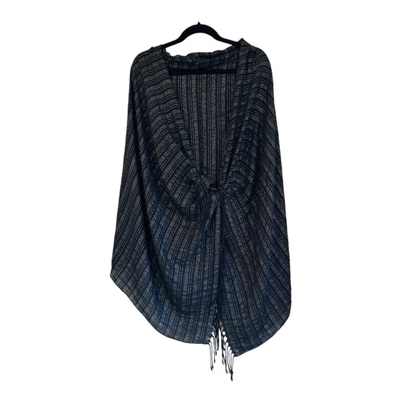 Calvin Klein | Classic Navy & Silver Scarf / Shawl / Wrap - Picture 3 of 16